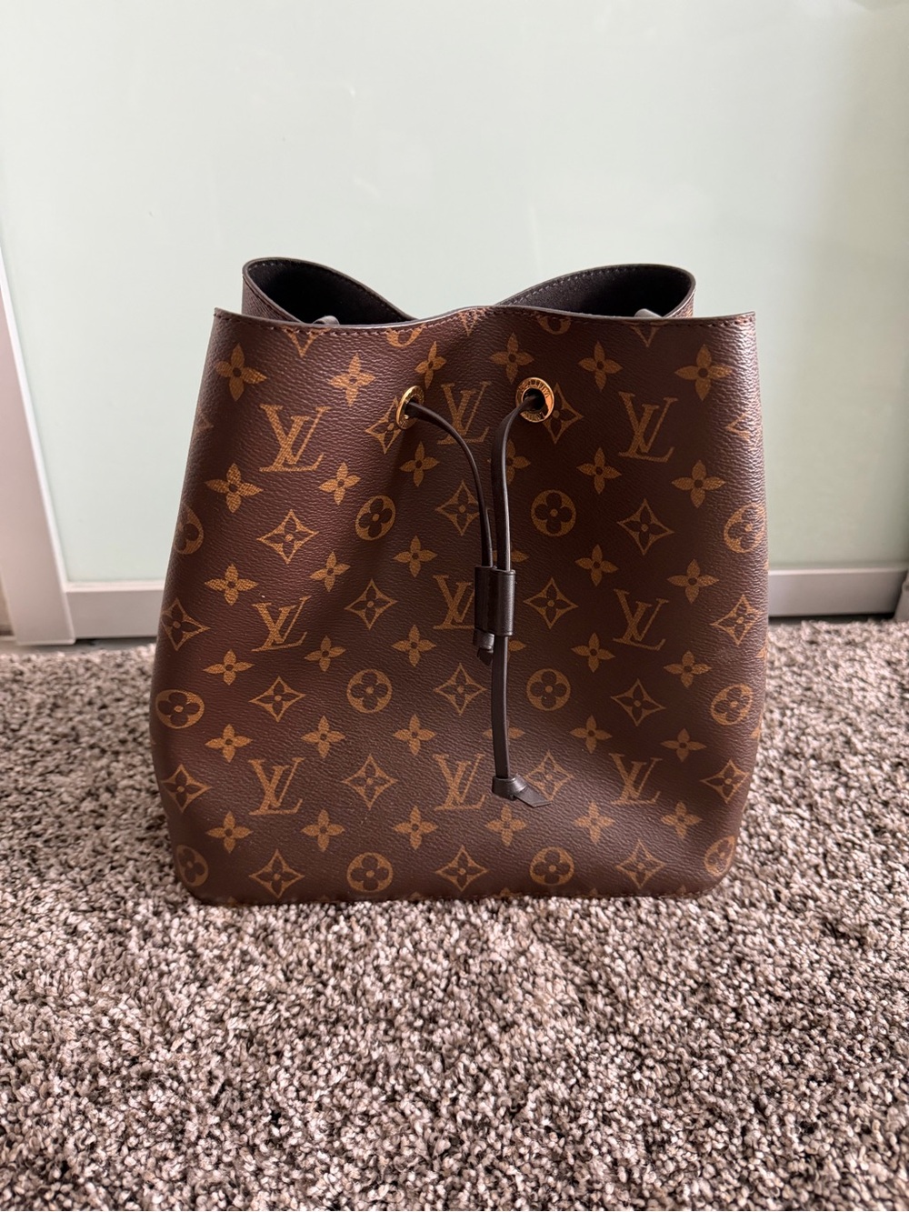 Authentic Louis Vuitton Monogram Canvas Drawstring Neonoe Bag in Brown & Black